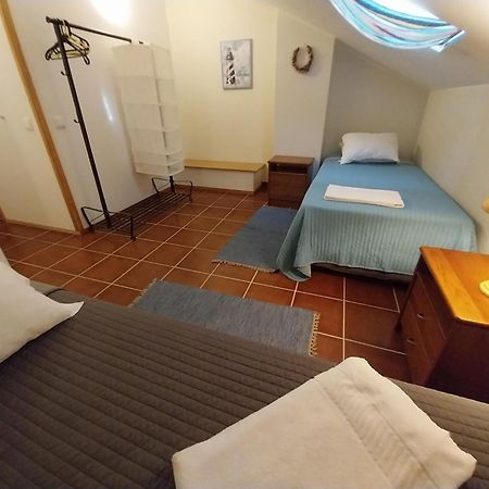 Supertubos Beach Hostel Atouguia Da Baleia Buitenkant foto