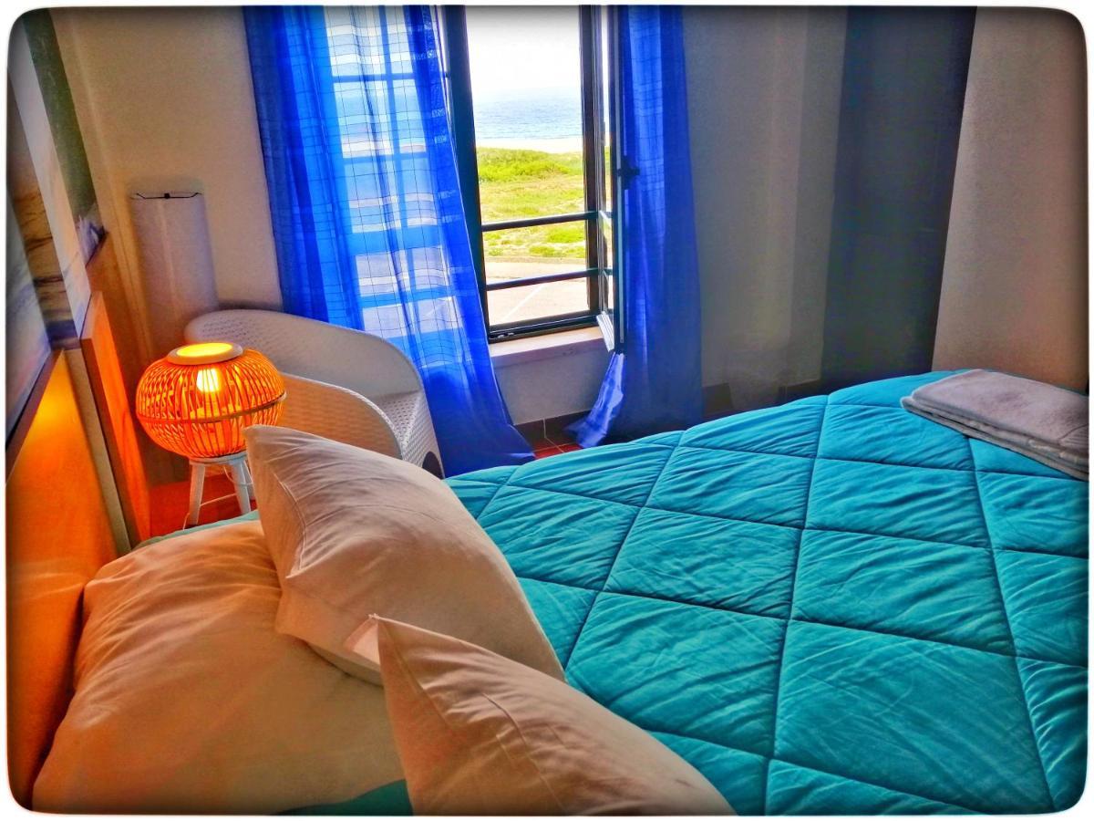 Supertubos Beach Hostel Atouguia Da Baleia Buitenkant foto