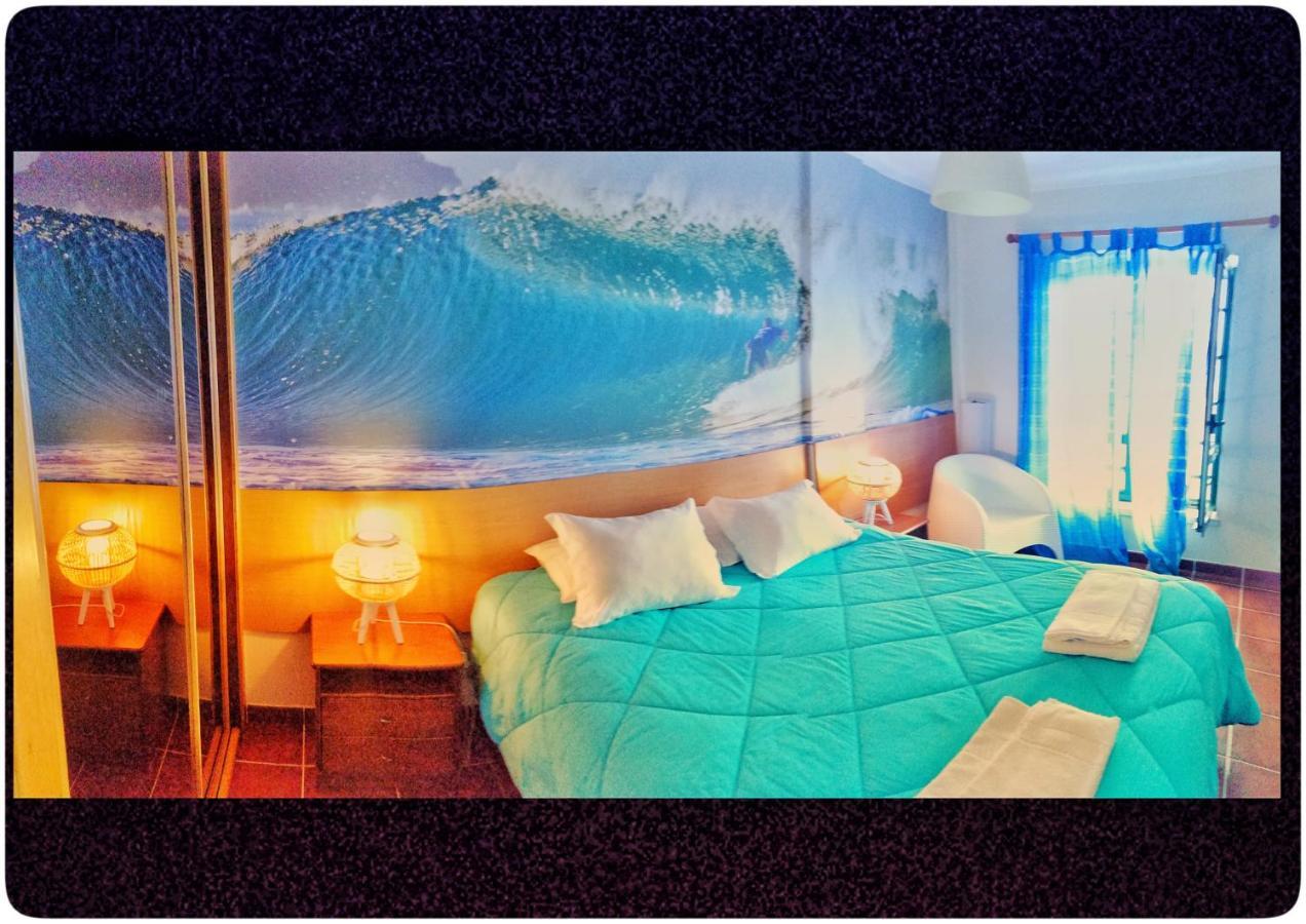 Supertubos Beach Hostel Atouguia Da Baleia Buitenkant foto
