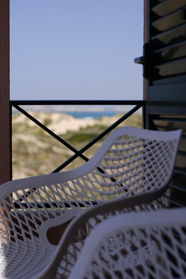 Supertubos Beach Hostel Atouguia Da Baleia Buitenkant foto