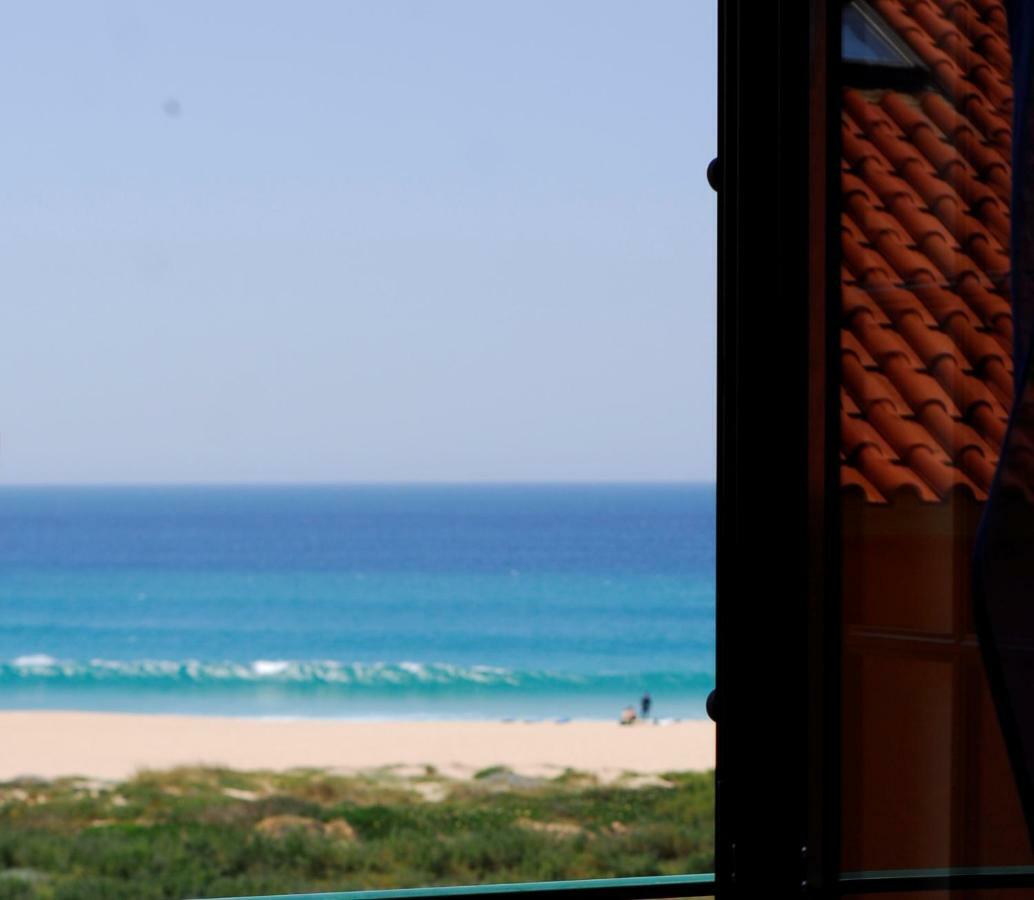 Supertubos Beach Hostel Atouguia Da Baleia Buitenkant foto